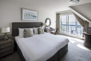 Superior Zimmer mit Meersicht & Balkon, Golden Sands Hotel, St. Brelade's Bay, Jersey