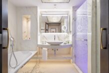Badezimmer, Familienzimmer mit Meersicht